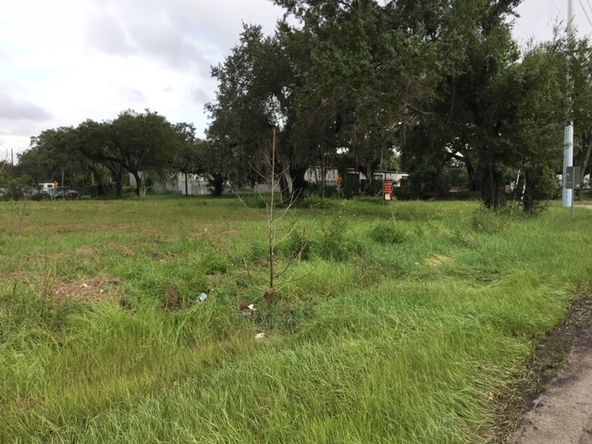Columbus Broadway Industrial Landing: 6222 East Columbus Drive, Tampa, FL 33619